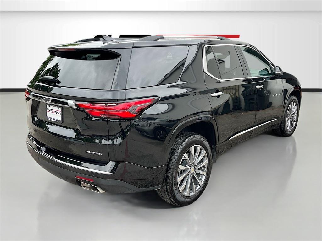 used 2023 Chevrolet Traverse car, priced at $32,700