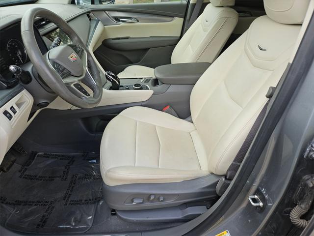 used 2024 Cadillac XT5 car, priced at $39,400