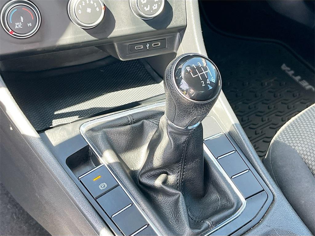 used 2021 Volkswagen Jetta car, priced at $13,600