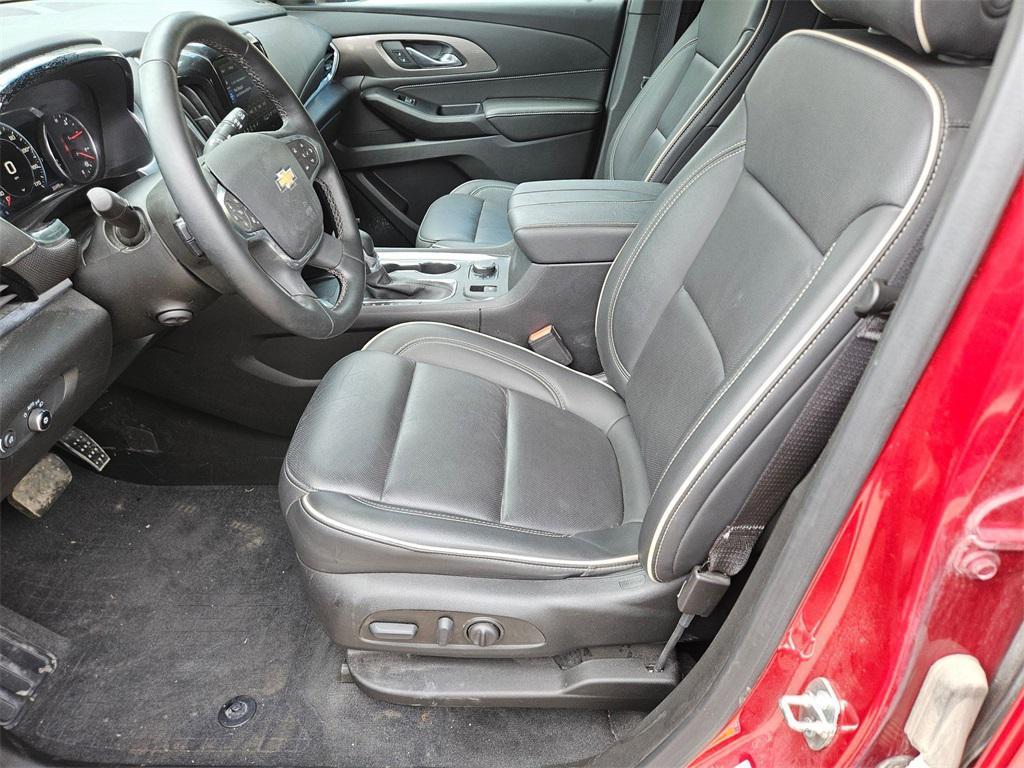 used 2023 Chevrolet Traverse car, priced at $33,200