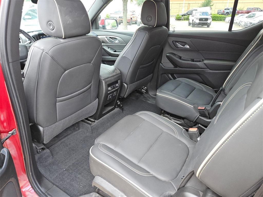 used 2023 Chevrolet Traverse car, priced at $33,200