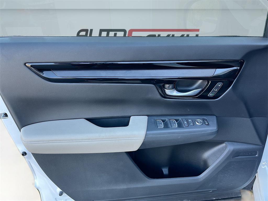 used 2024 Honda CR-V car, priced at $28,300