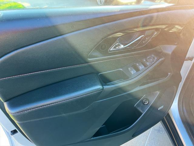 used 2022 Chevrolet Traverse car, priced at $31,600