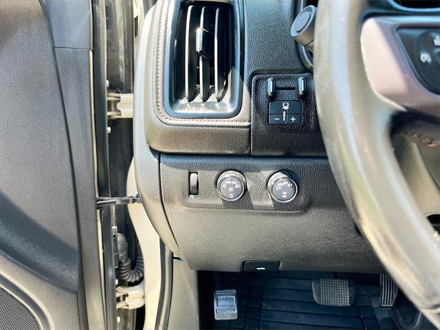 used 2022 GMC Canyon car, priced at $27,000