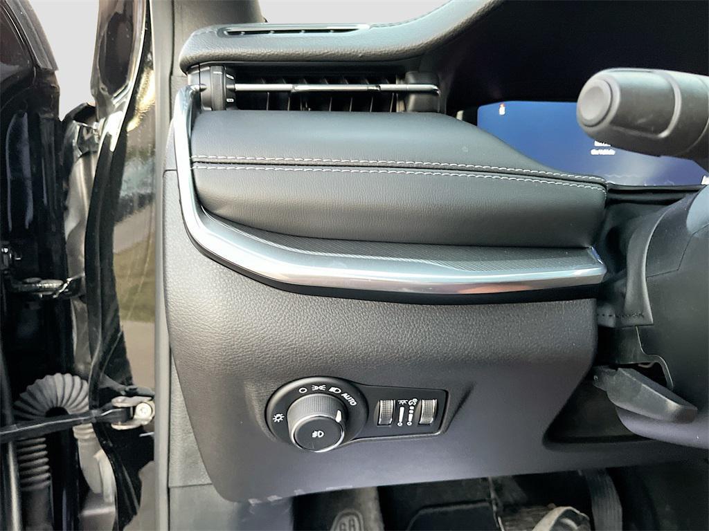 used 2024 Jeep Compass car, priced at $21,400