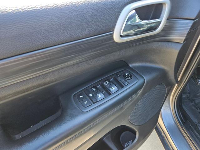 used 2021 Jeep Grand Cherokee car, priced at $21,700