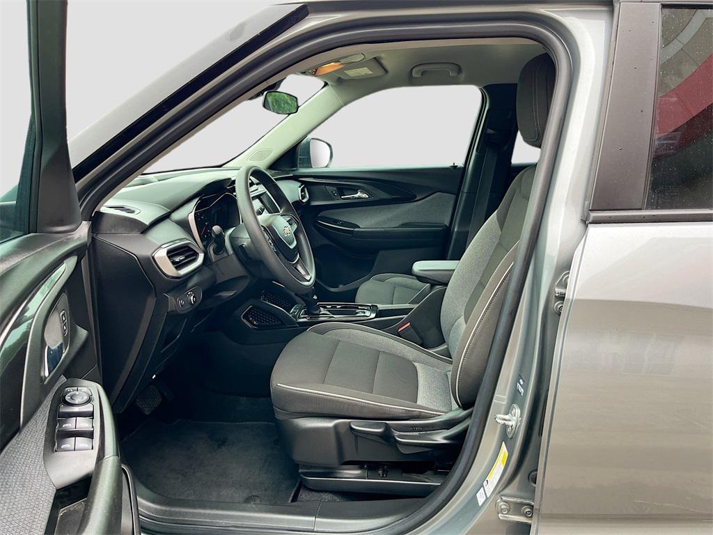 used 2023 Chevrolet TrailBlazer car, priced at $18,300