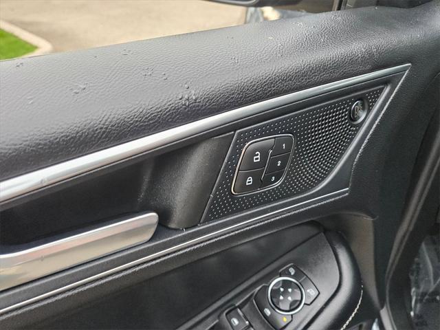 used 2022 Ford Edge car, priced at $28,500