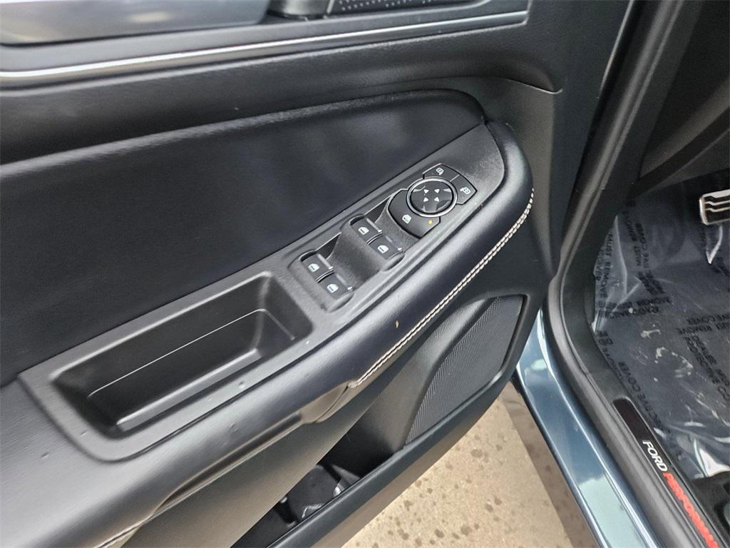 used 2022 Ford Edge car, priced at $27,000