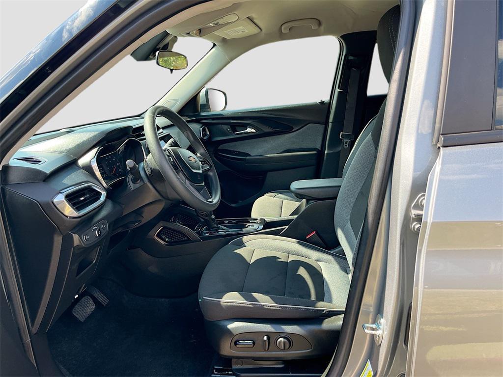 used 2023 Chevrolet TrailBlazer car, priced at $18,400