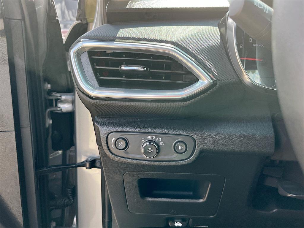 used 2023 Chevrolet TrailBlazer car, priced at $18,400