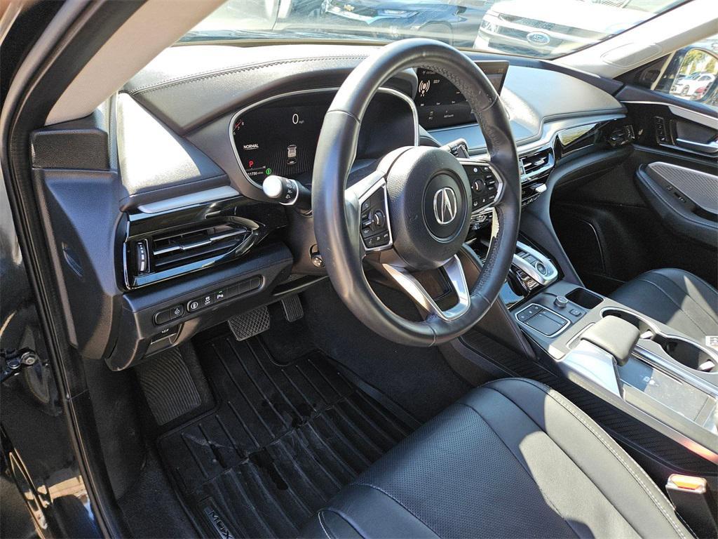used 2024 Acura MDX car, priced at $36,900