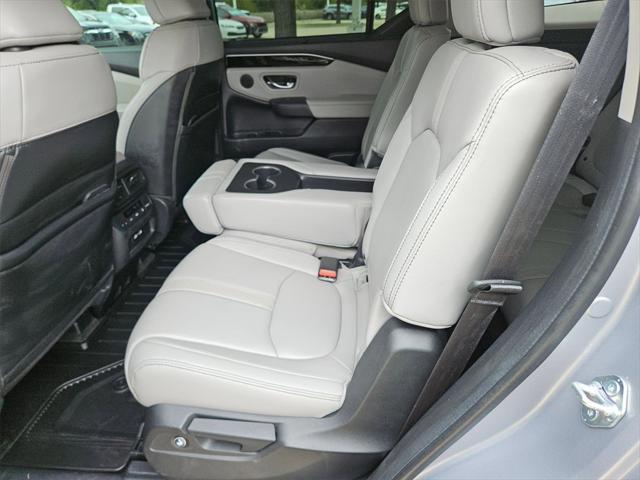 used 2023 Honda Pilot car, priced at $33,100