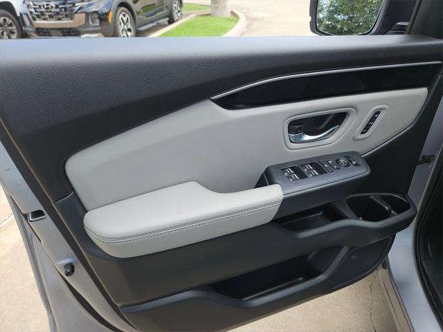 used 2023 Honda Pilot car, priced at $33,100