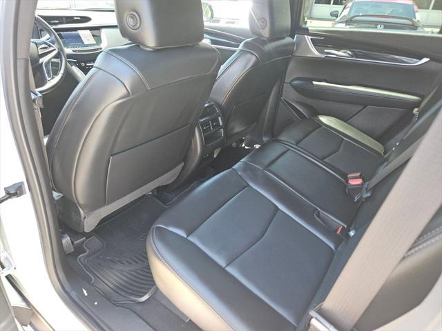 used 2022 Cadillac XT5 car, priced at $30,000