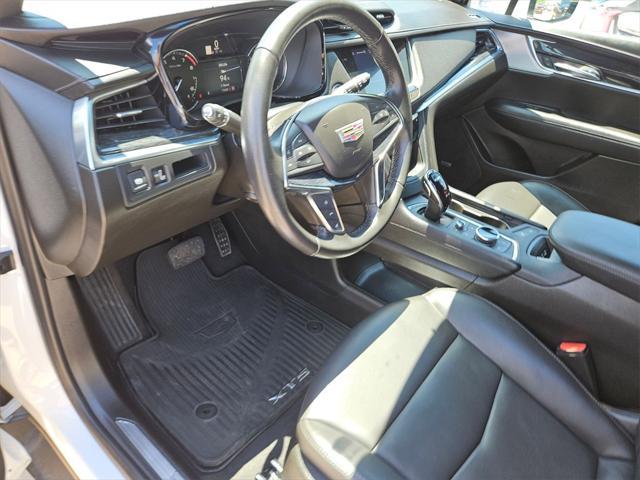 used 2022 Cadillac XT5 car, priced at $33,000