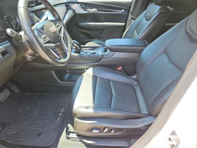 used 2022 Cadillac XT5 car, priced at $33,000