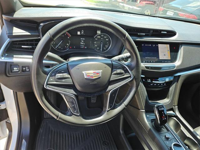 used 2022 Cadillac XT5 car, priced at $33,000