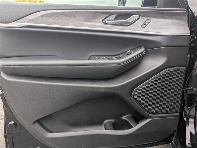 new 2025 Jeep Grand Cherokee L car, priced at $48,447
