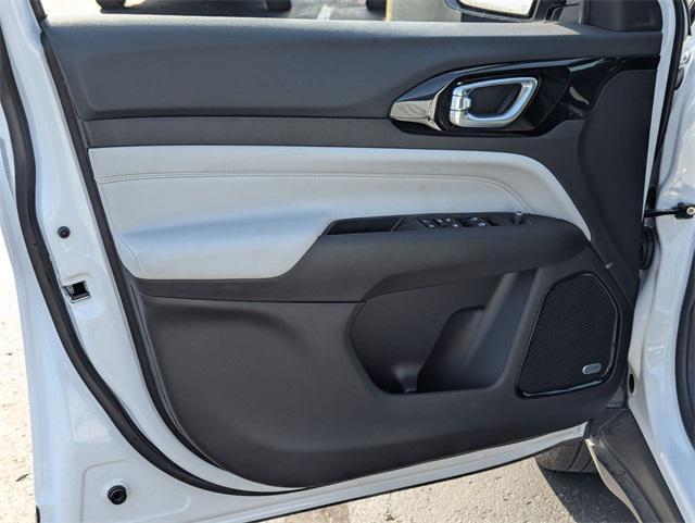 new 2025 Jeep Compass car, priced at $33,827