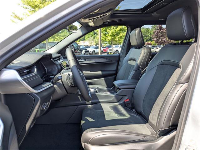new 2025 Jeep Grand Cherokee L car, priced at $44,772