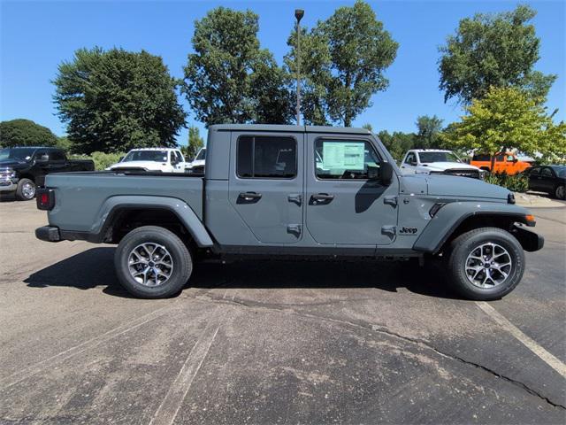 new 2025 Jeep Gladiator car, priced at $47,253