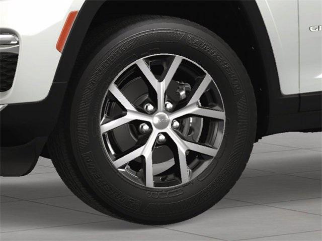 new 2025 Jeep Grand Cherokee car, priced at $44,246