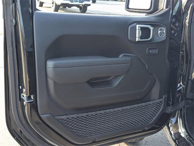 new 2025 Jeep Gladiator car, priced at $47,253
