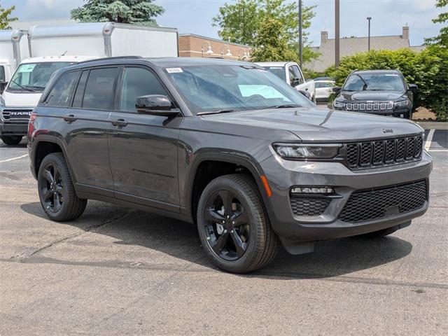 new 2025 Jeep Grand Cherokee car, priced at $44,935