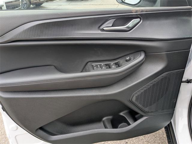 new 2025 Jeep Grand Cherokee car, priced at $38,166
