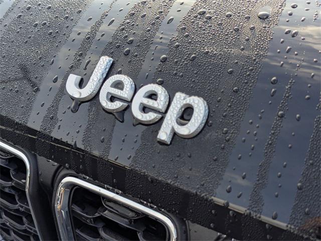 new 2025 Jeep Grand Cherokee car, priced at $38,675