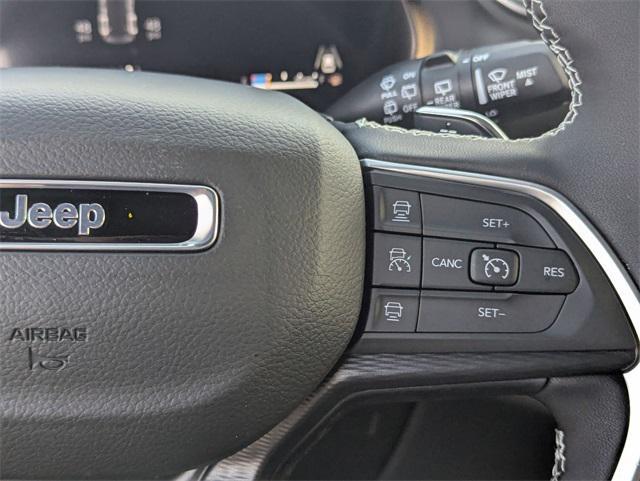 new 2025 Jeep Grand Cherokee car, priced at $38,675