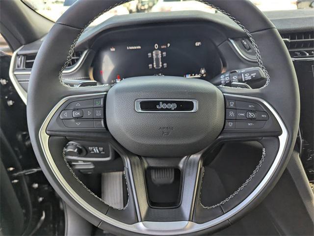 new 2025 Jeep Grand Cherokee car, priced at $38,675