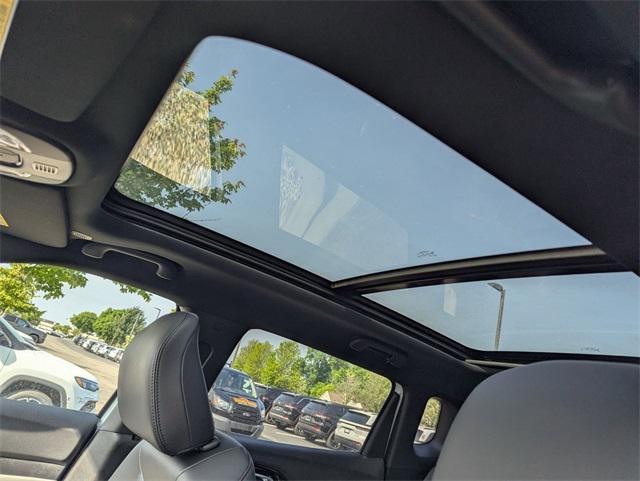 new 2025 Jeep Compass car, priced at $33,827