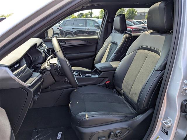new 2025 Jeep Grand Cherokee L car, priced at $44,772