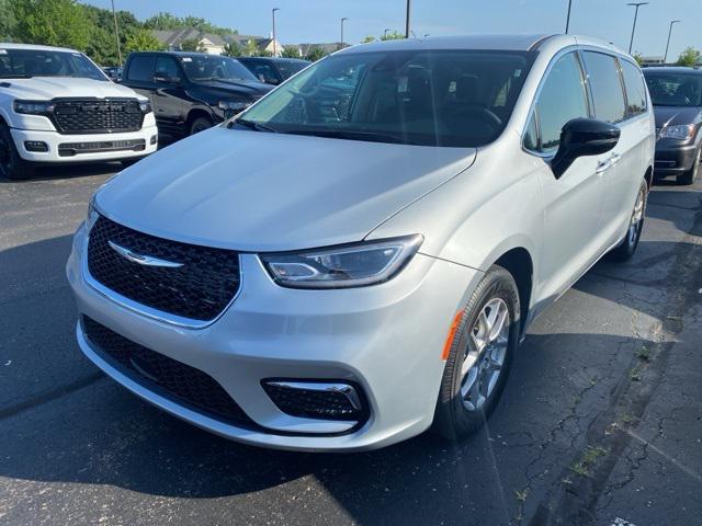 used 2024 Chrysler Pacifica car, priced at $35,493