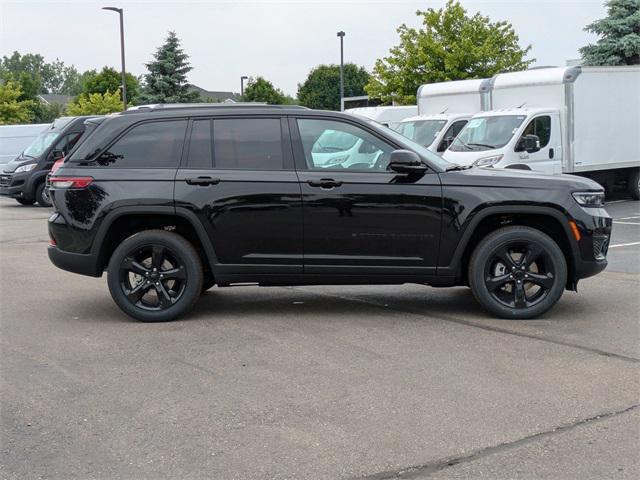 new 2025 Jeep Grand Cherokee car, priced at $44,910