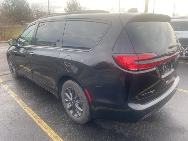 used 2021 Chrysler Pacifica car, priced at $29,025