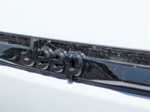 new 2025 Jeep Grand Cherokee car, priced at $44,426