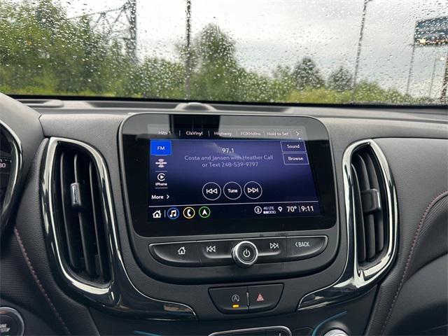 used 2022 Chevrolet Equinox car, priced at $25,300