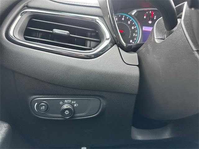 used 2022 Chevrolet Equinox car, priced at $25,300