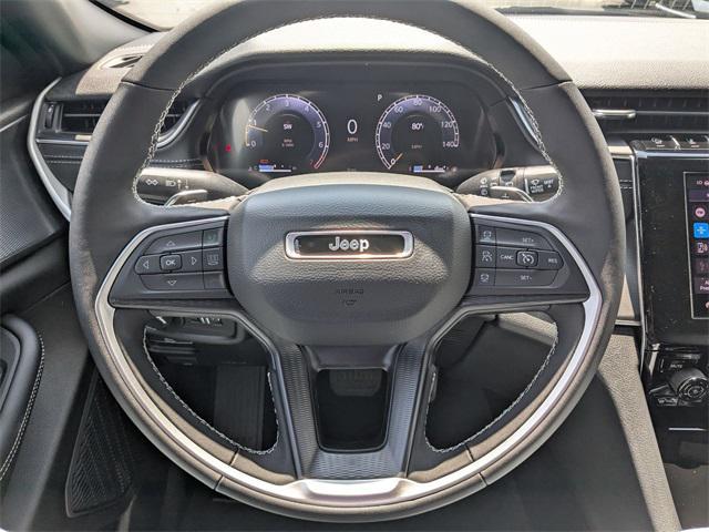 new 2025 Jeep Grand Cherokee car, priced at $38,675
