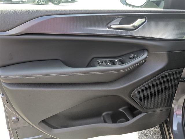 new 2025 Jeep Grand Cherokee car, priced at $38,675