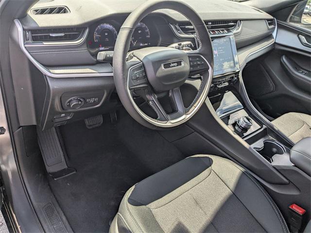 new 2025 Jeep Grand Cherokee car, priced at $38,675