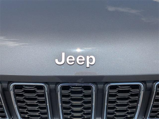 new 2025 Jeep Grand Cherokee car, priced at $38,675