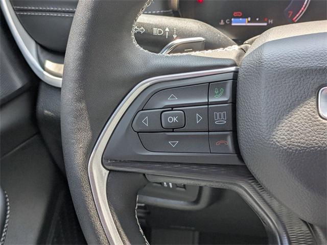 new 2025 Jeep Grand Cherokee car, priced at $38,675