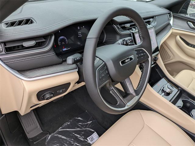 new 2025 Jeep Grand Cherokee car, priced at $44,755