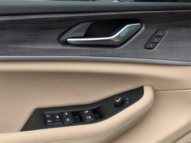 new 2025 Jeep Grand Cherokee car, priced at $44,755