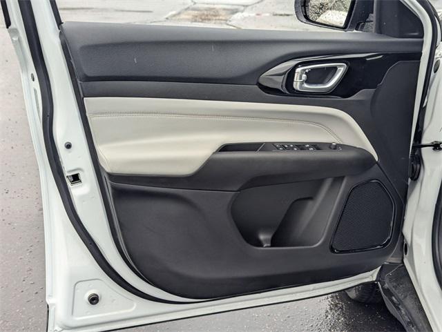 new 2025 Jeep Compass car, priced at $30,585