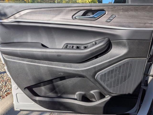 new 2025 Jeep Grand Cherokee car, priced at $46,445